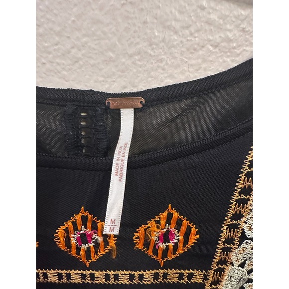 Free People Embroidered Ruffle Long‎ Sleeve Top Blouse Black Bohemian - Picture 3 of 5